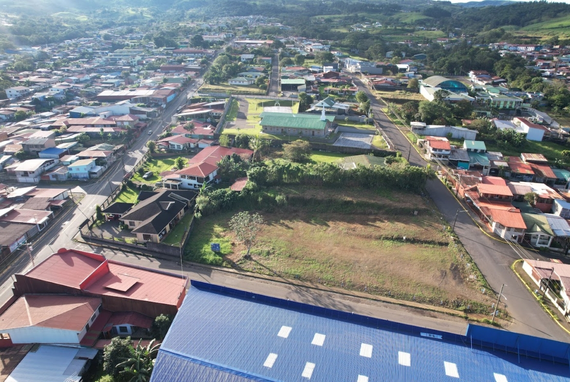 lote comercial en San Carlos